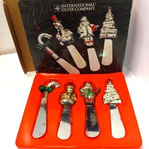 INT'L Silver 4pc. Spreader Set Silver Tone Holiday Cheer Vintage Collectible